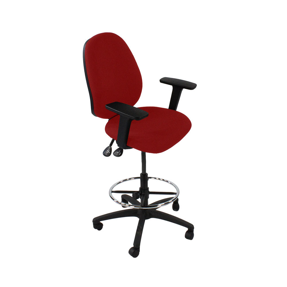 TOC : Chaise de dessinateur haute Scoop en tissu rouge - Remis à neuf