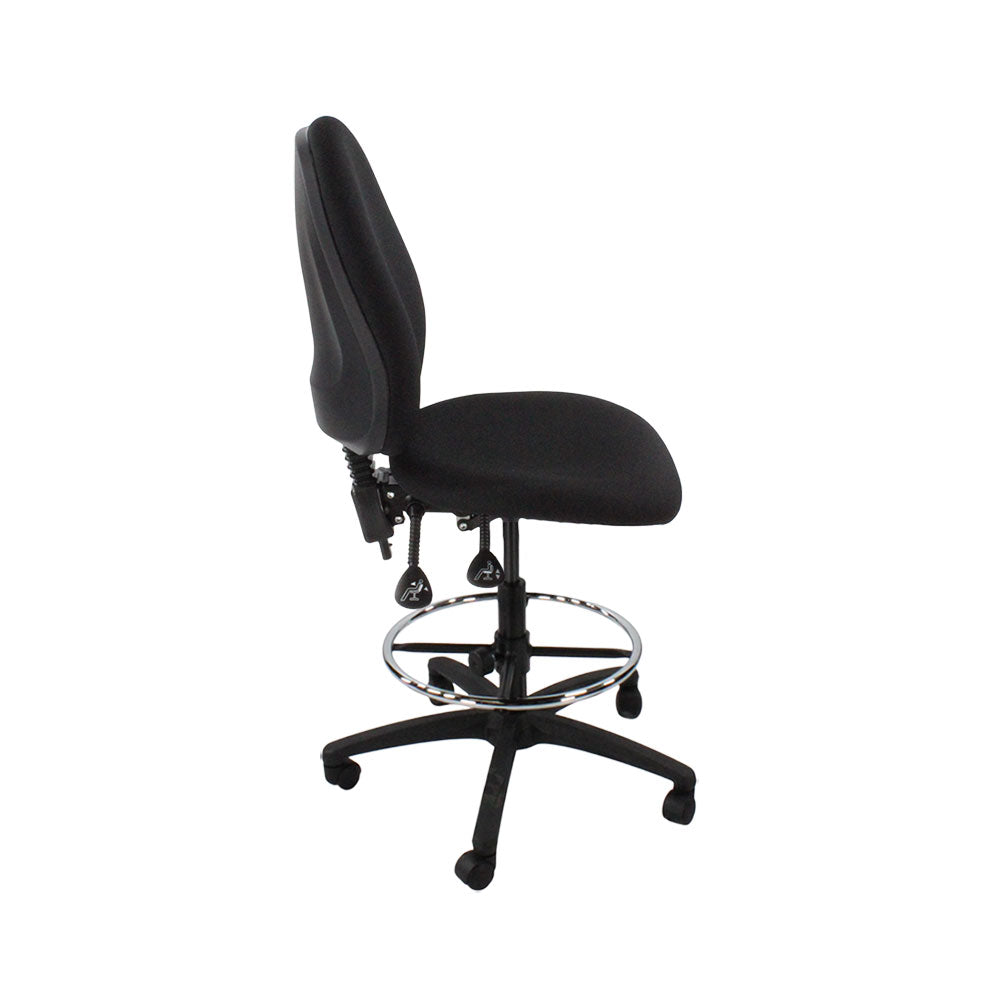 TOC : Chaise de dessinateur haute Scoop sans accoudoirs en tissu noir - Remis à neuf