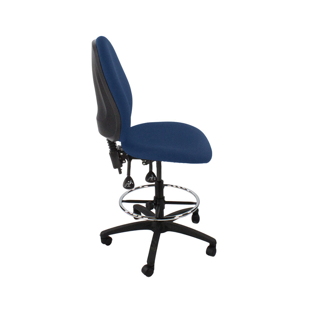 TOC: Scoop hoge tekenstoel zonder armen in blauwe stof - gerenoveerd