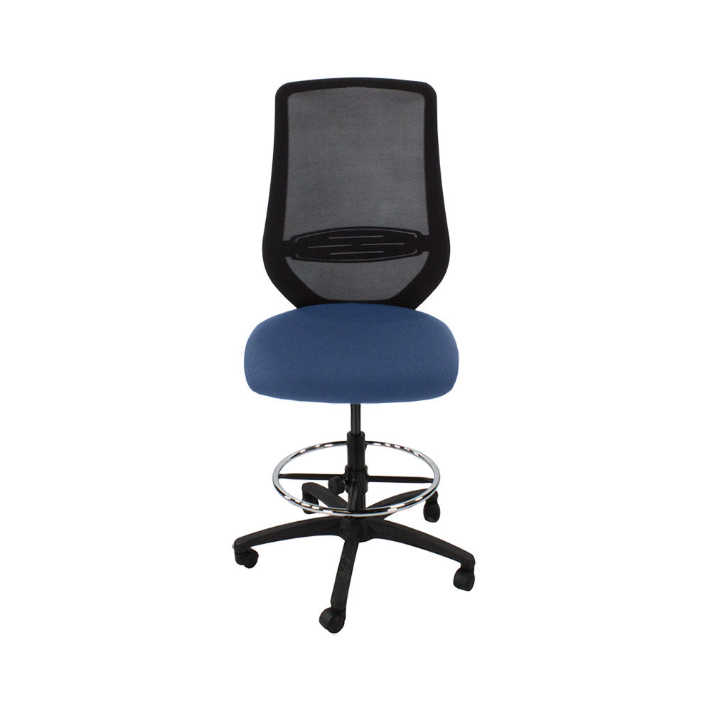 The Office Crowd: Scudo Draftsman Chair ohne Armlehnen aus blauem Stoff – generalüberholt