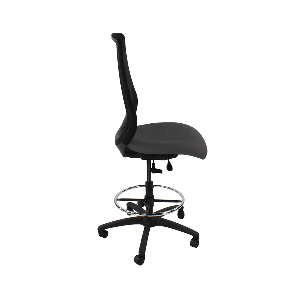 The Office Crowd: Scudo tekenaarsstoel zonder armen in grijze stof - gerenoveerd