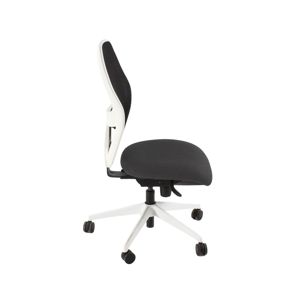 Ahrend: 160 Type Task Chair in Grey Fabric/White Frame Without Arms - Refurbished