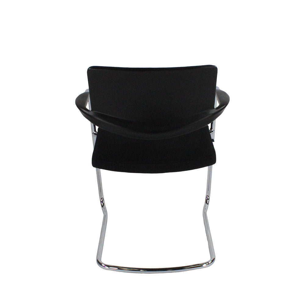 Interstuhl : Chaise Cantilever 570N en Tissu Noir - Remis à Neuf