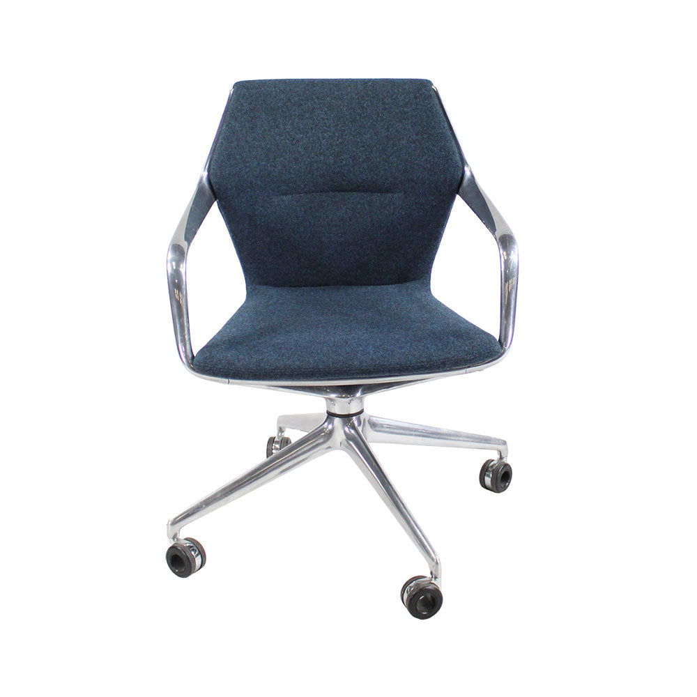 Brunner: Ray Swivel Chair 9232 in Blue Fabric - Refurbished
