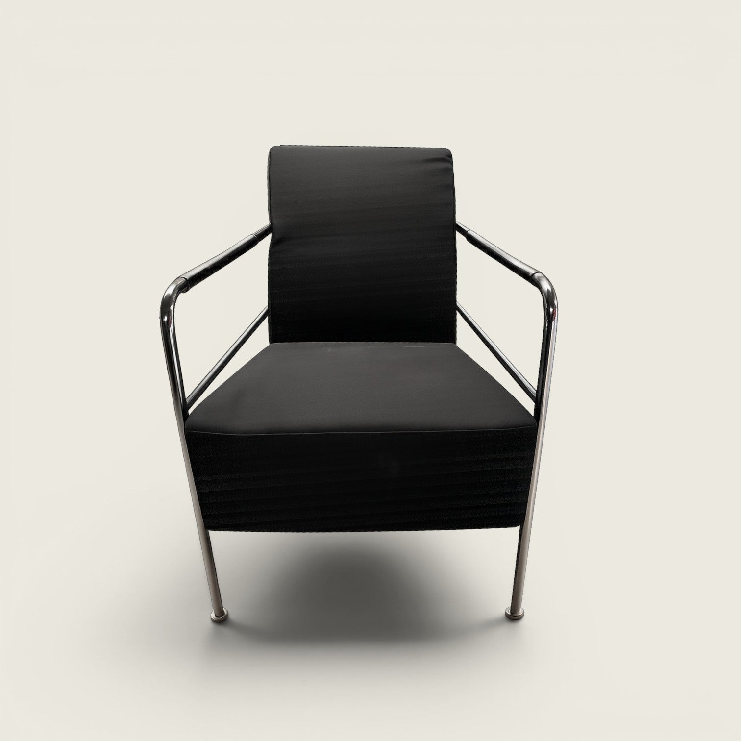 Lammhults: Loungesessel in Schwarz – generalüberholt