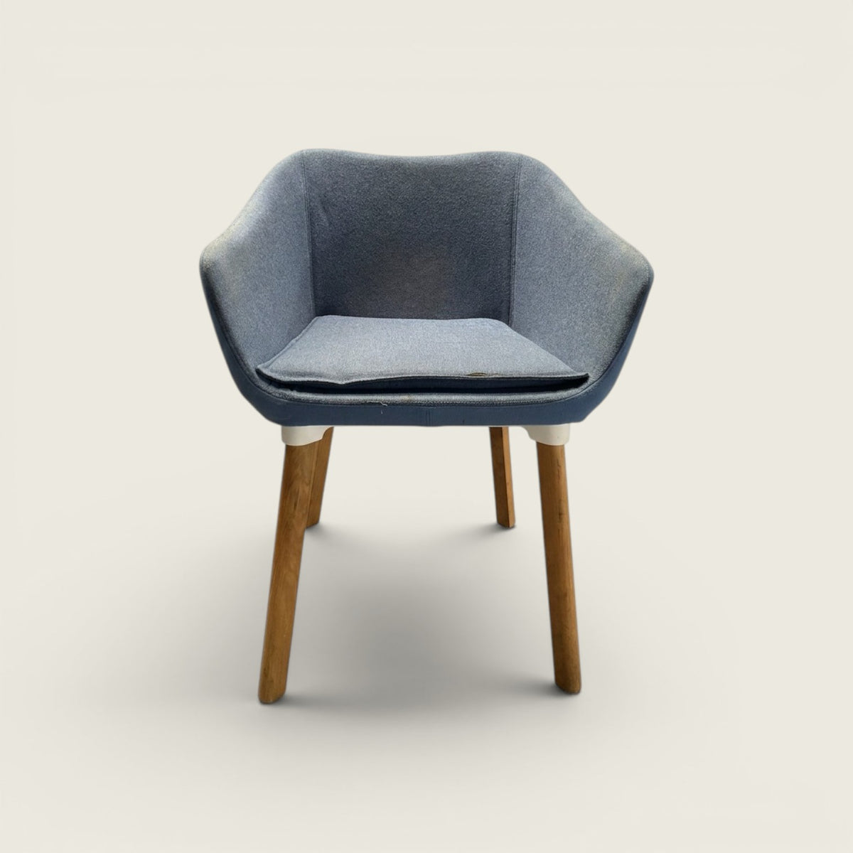 Modus: Visitors/Side Chair in Blue Fabric - Refurbished - Office Chairs
