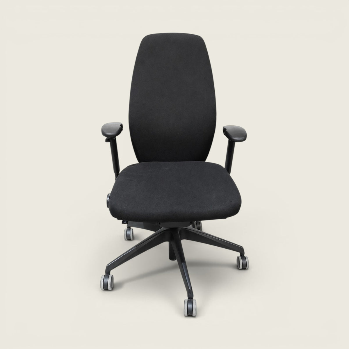 Posturite: Task Chair in Black - Refurbished - Office Chairs