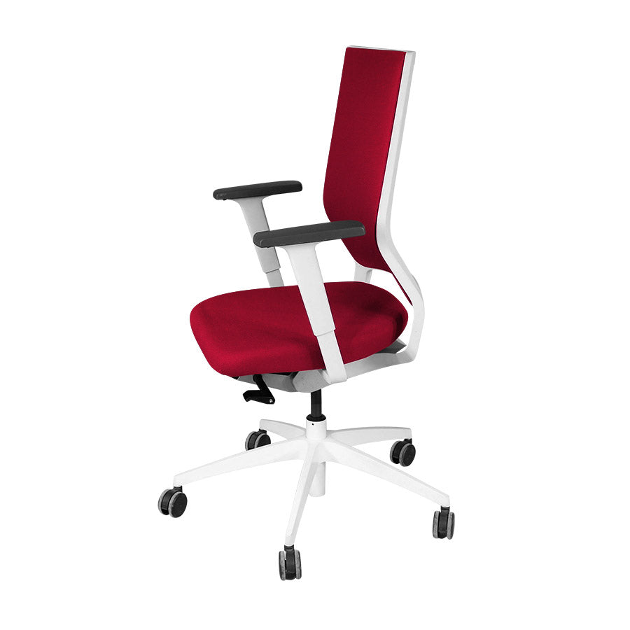 Sedus: Quarterback bureaustoel met wit frame in rode stof - Gerenoveerd