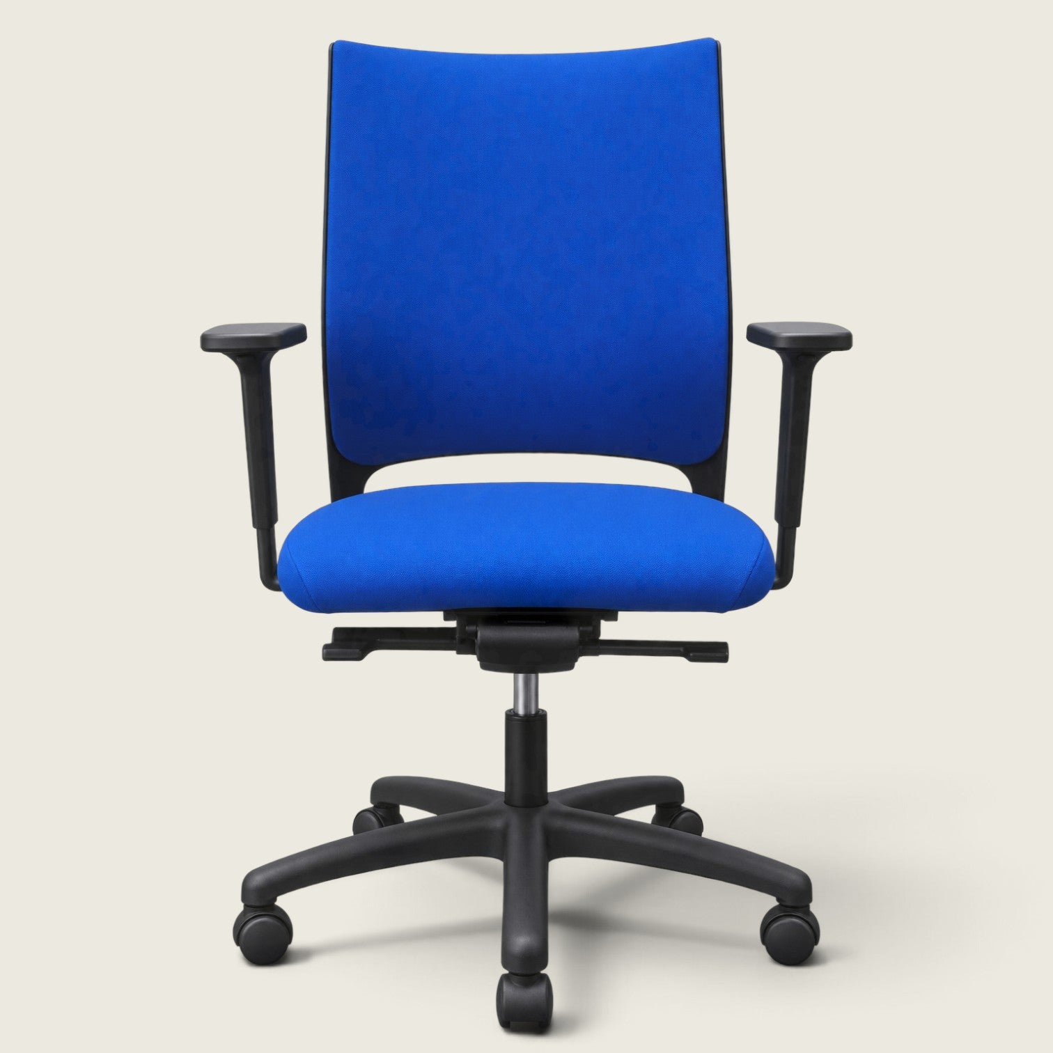 <tc>Sedus</tc>: <tc>Quarterback</tc> Bureaustoel in blauwe stof met een blauwe stoffen rugleuning - gerenoveerd