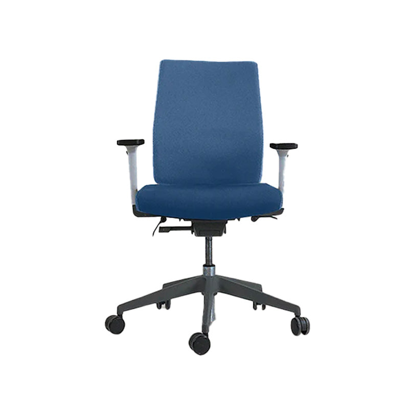 Senator: Free Flex Task Chair in Blue Fabric with Arms - Refurbished