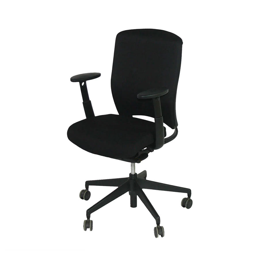 Senator: Enigma S21 Office Chair with Black Frame in Black Leather - Refurbished