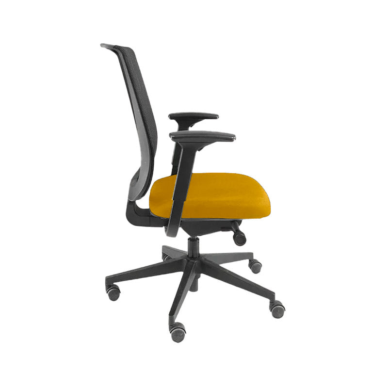 Steelcase: Reply Bürostuhl mit Netzrückenlehne aus gelbem Stoff – generalüberholt