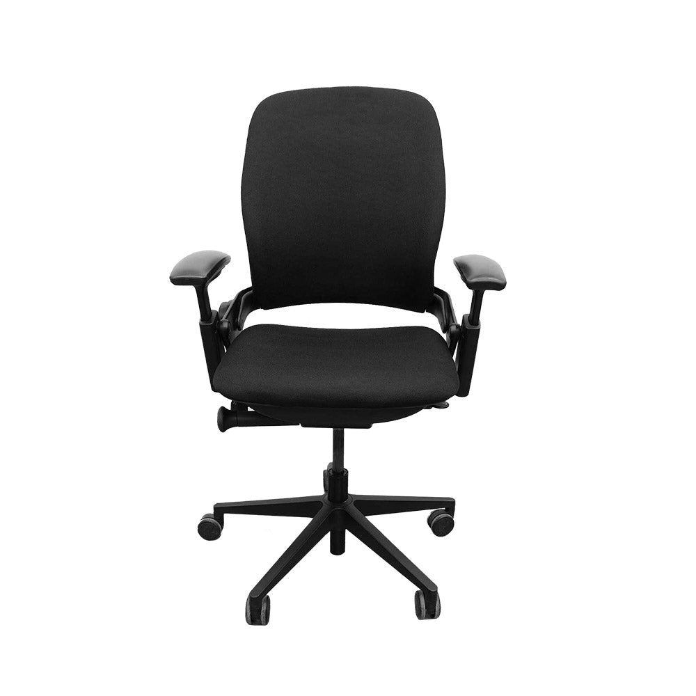 Steelcase : Chaise de bureau Leap V2 avec bras réglable en hauteur uniquement - Tissu noir - Remis à neuf
