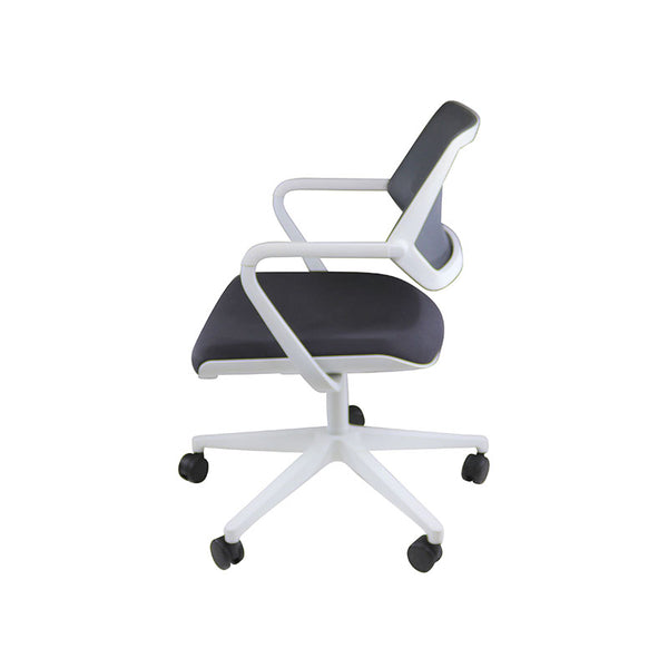 Steelcase QiVi Meeting Chair with Mesh Back in Grey Fabric