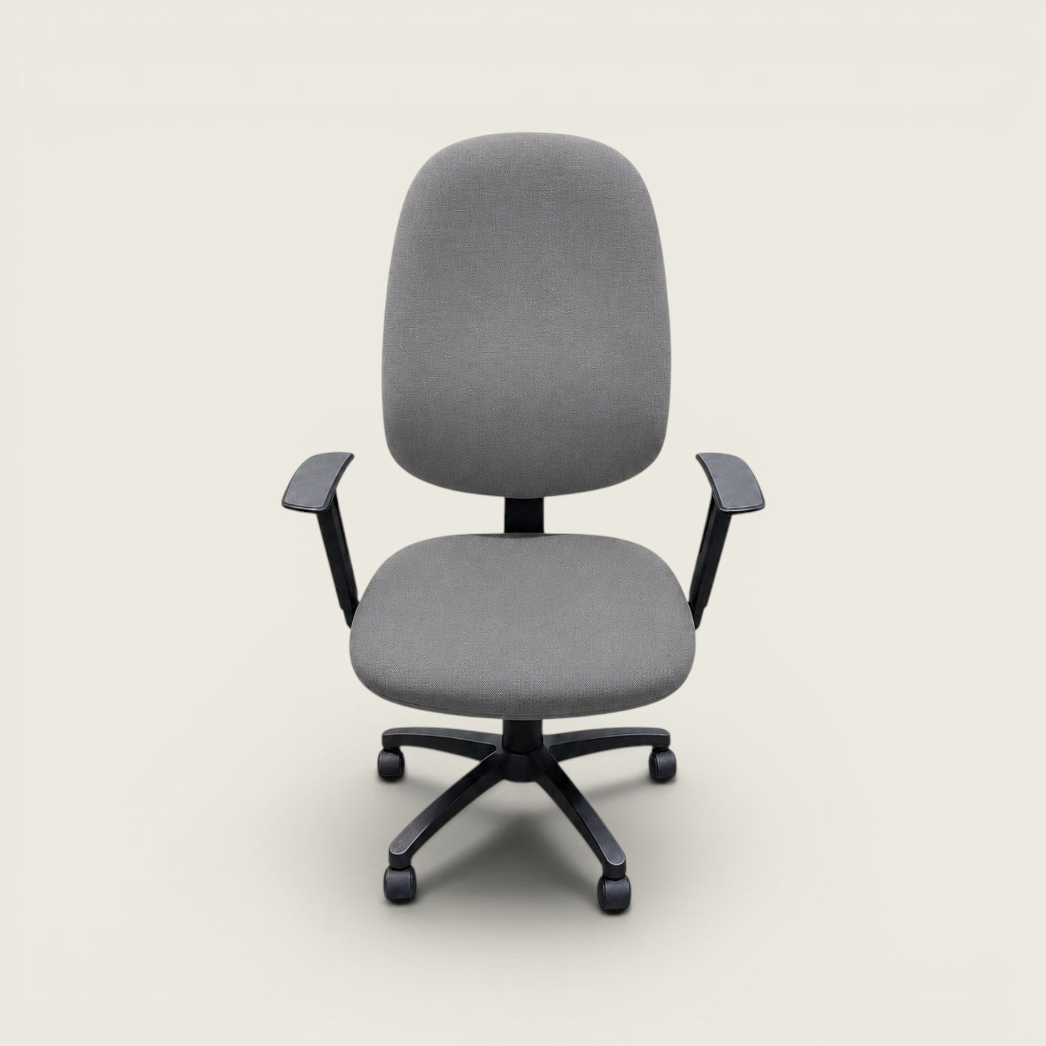 Versprechen: Zielen Sie zwei Sitzoter -Sofa in orangefarbenem Stoff - renoviert