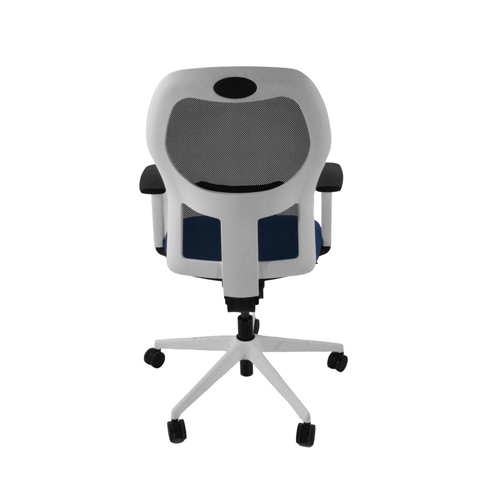 Ahrend: Bürostuhl Typ 160 mit blauem Stoff und weißem Gestell – generalüberholt