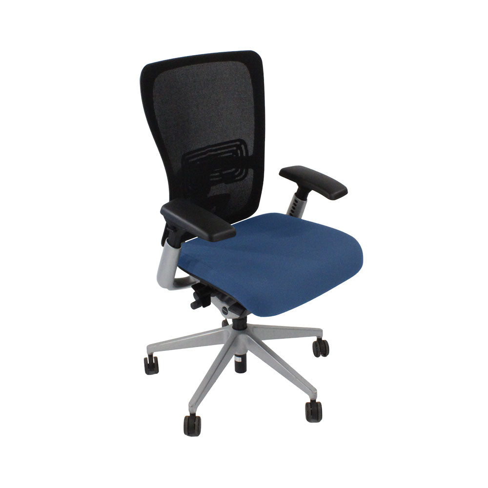 Haworth : Chaise de travail Zody Comforto 89 en tissu bleu/cadre gris - Remis à neuf