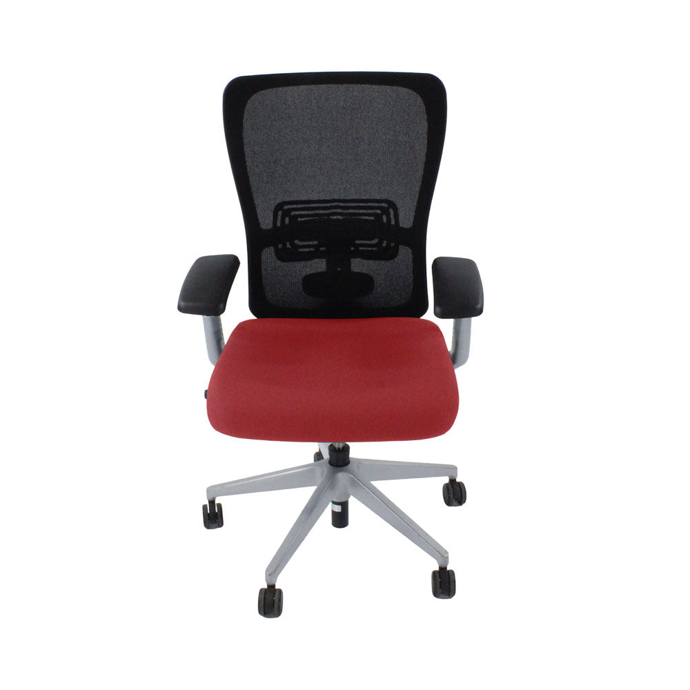 Haworth: Zody Comforto 89 Bürostuhl mit rotem Stoff/grauem Gestell – generalüberholt