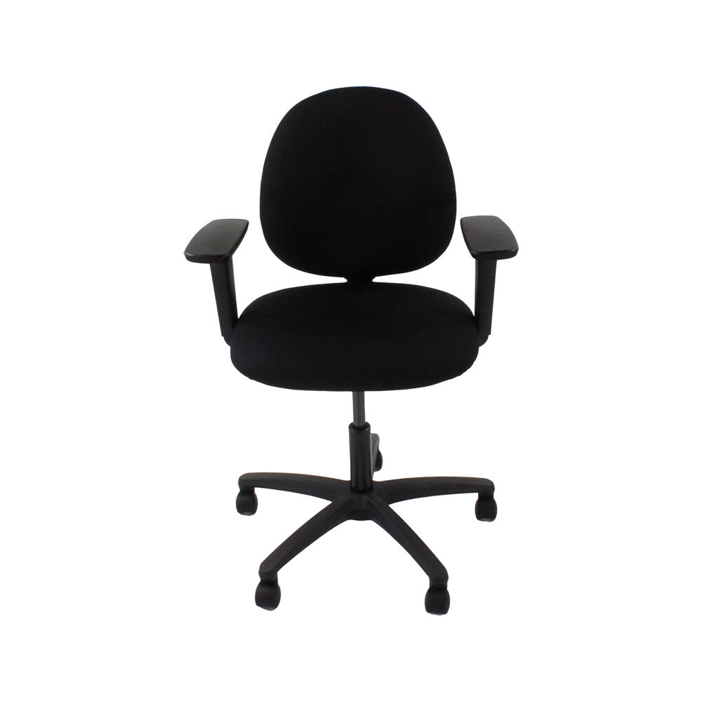 Inhaltsverzeichnis: Scoop Operator Chair aus schwarzem Leder – generalüberholt