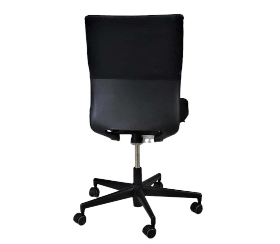 Vitra: Axess bureaustoel in zwarte stof zonder armleuningen - Gerenoveerd