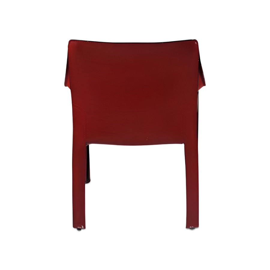 Cassina: Cab 413 stoel met armleuning in rood leer - gerenoveerd
